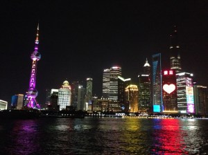 Shanghai: skyline notturno