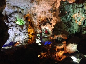 Grotta: Isola di Cat Ba